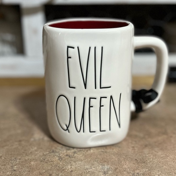 Rae Dunn x Disney Villains Evil Queen Mug - Picture 1 of 3